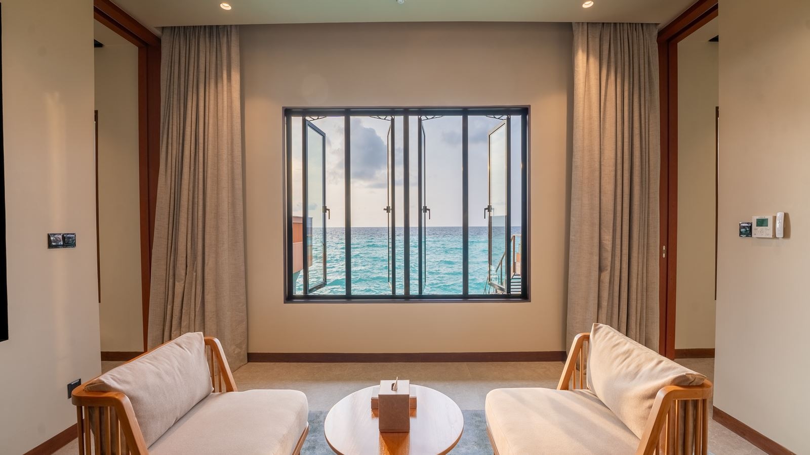 rooms-ocean-pool-villa--2-bedroom