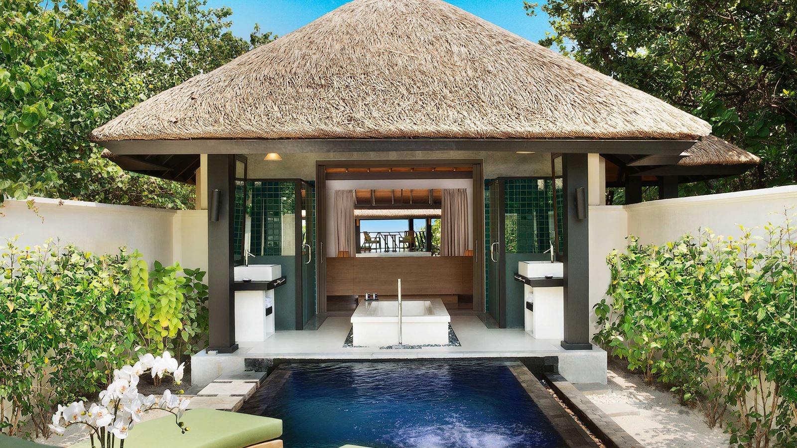 rooms-beach-villa-with-private-pool