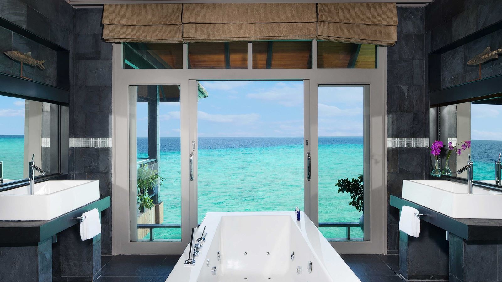 rooms-two-bedroom-ocean-residence-with-family-infinity-pool