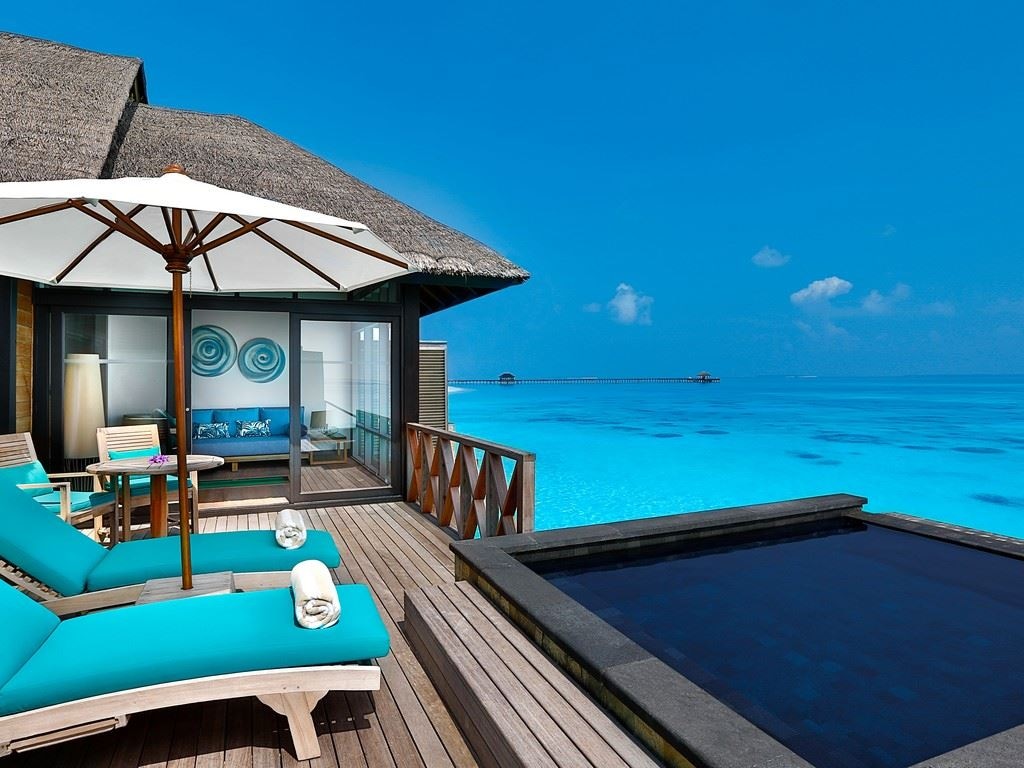 rooms-sunrise-water-villas-with-infinity-pools