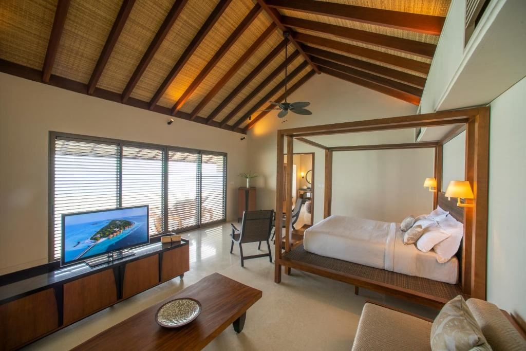rooms-sunrise-2-bedroom-water-pool-villa