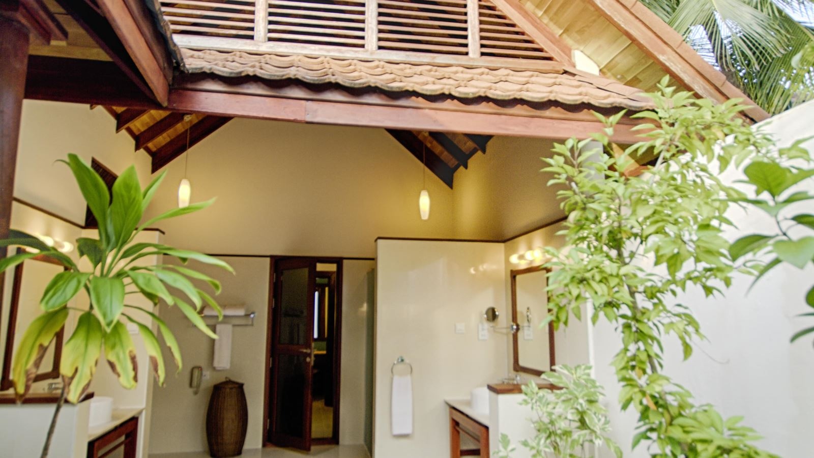 rooms-beach-villa-superior-sea-view