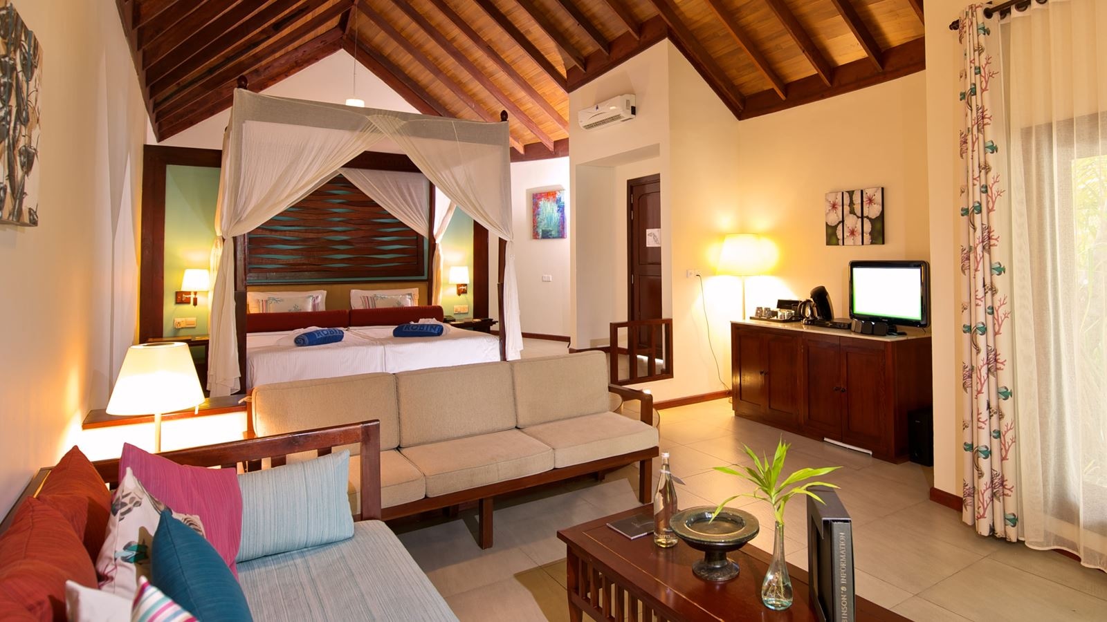 rooms-beach-villa-classic-sea-view