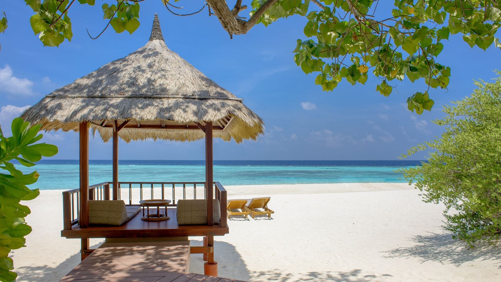 rooms-beachfront-pool-villa