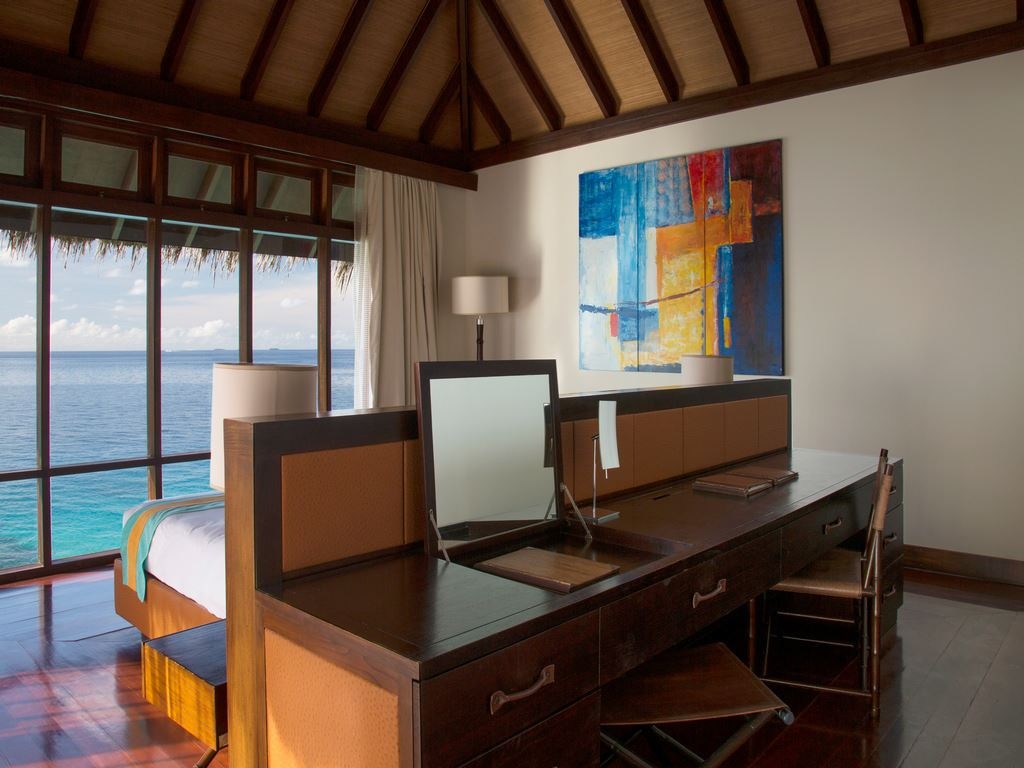 rooms-escape-water-villa-with-pool