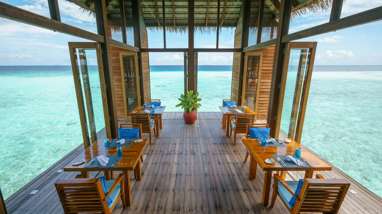 restaurants-mandhoo-spa-restaurant