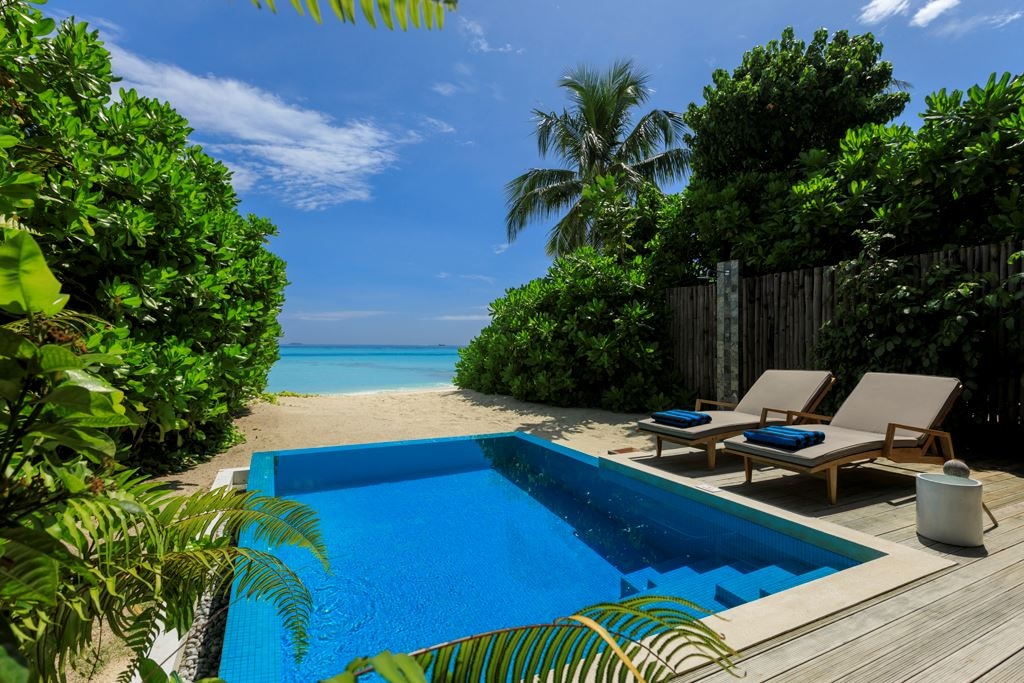 rooms-beach-villa-with-pool