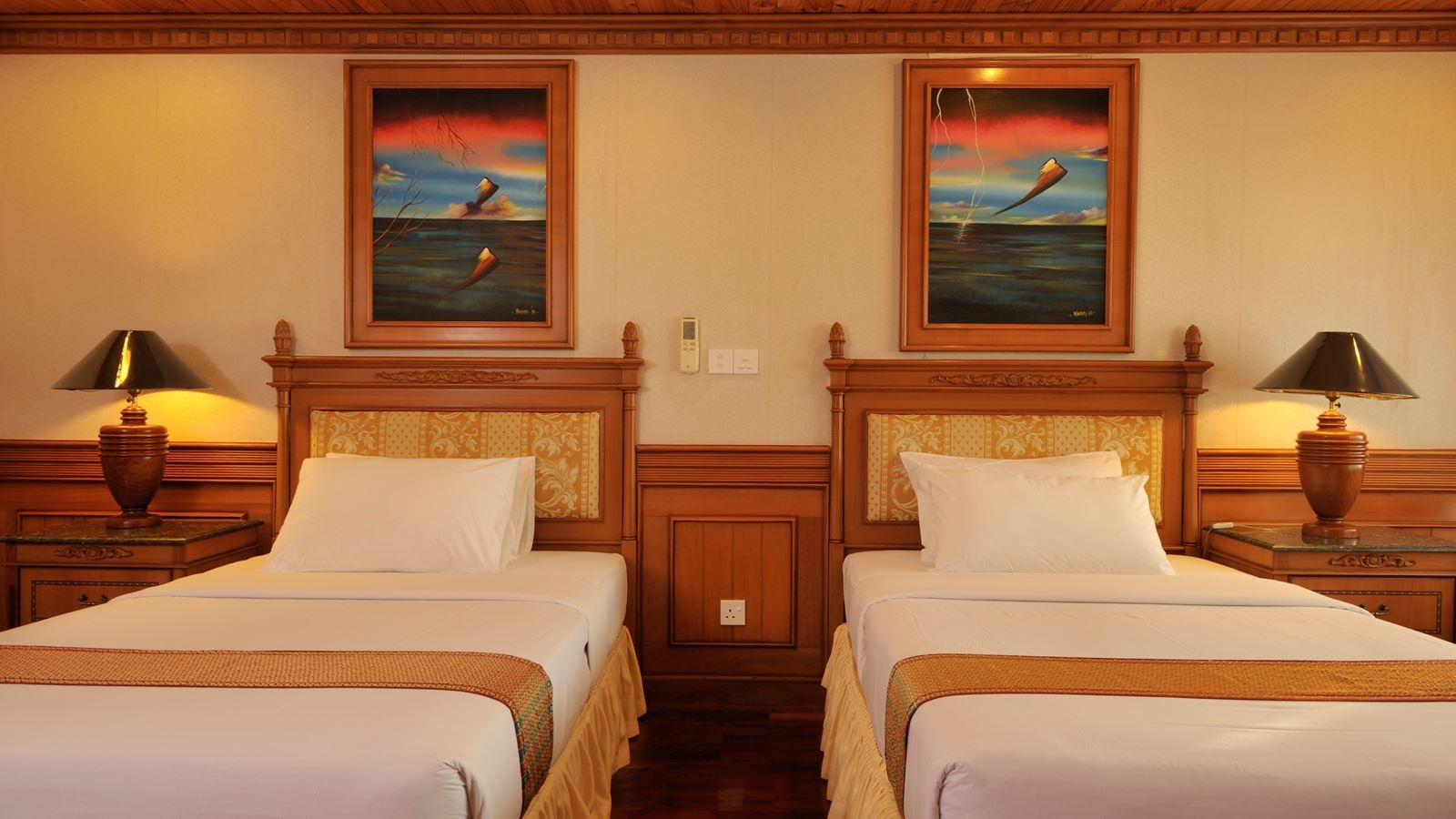 rooms-two-bedroom-overwater-suite