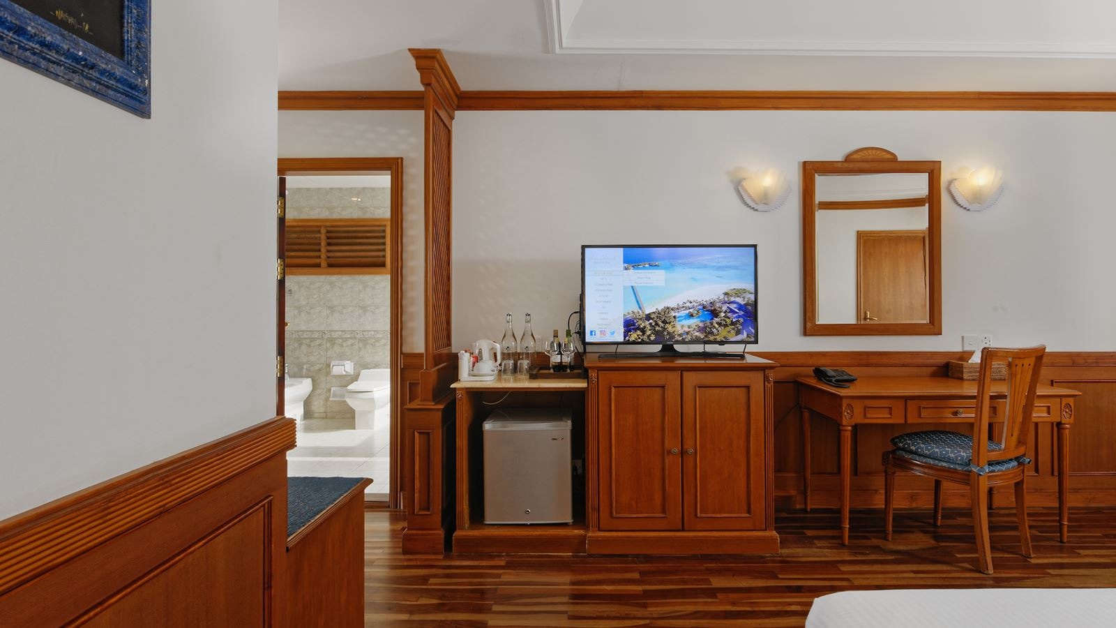 rooms-sunset-water-villa