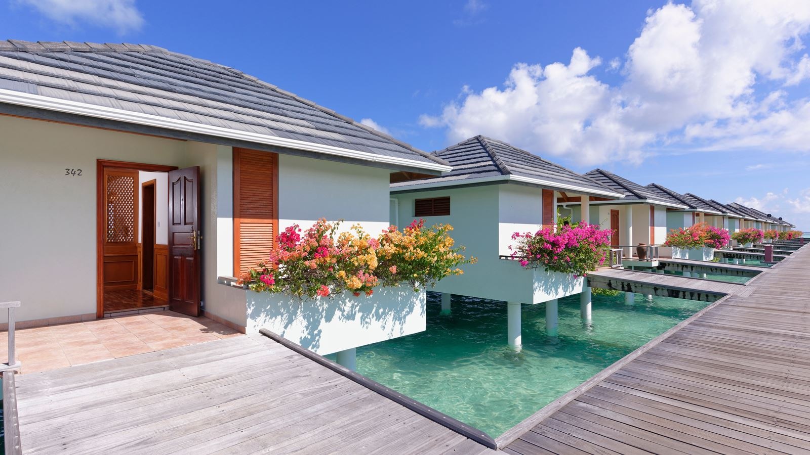 rooms-sunset-water-villa