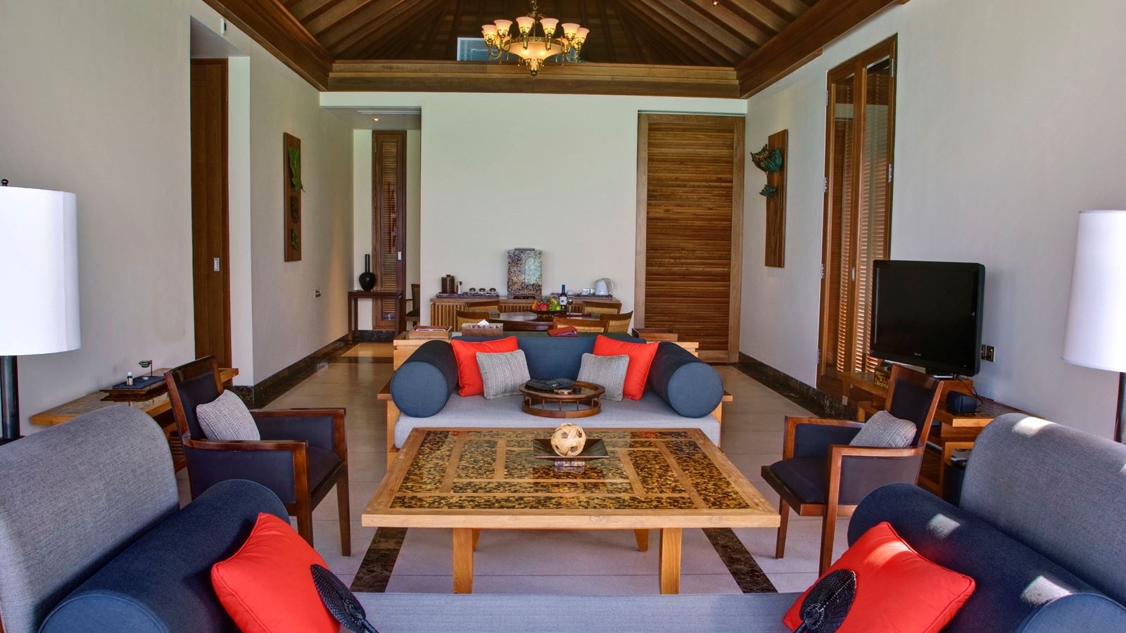 rooms-one-bedroom-ocean-suite-with-pool