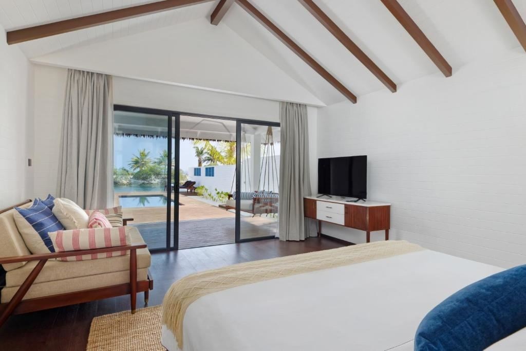 rooms-ocean-beach-pool-villa