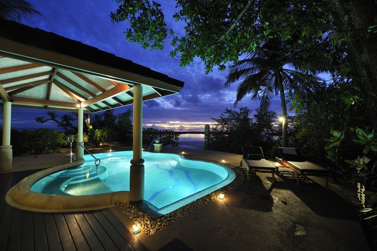 rooms-two-bedroom-beach-pool-residence