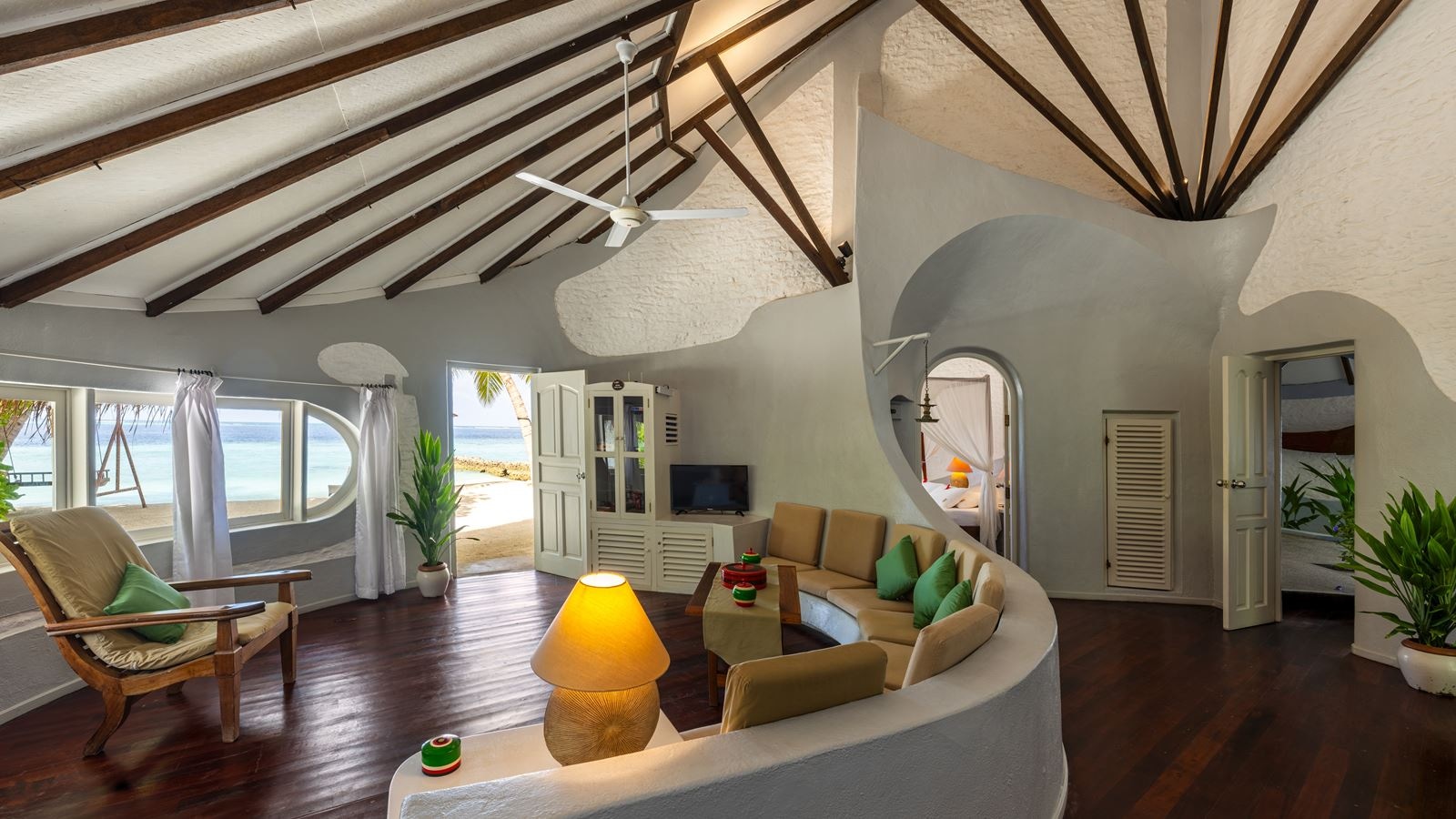 rooms-deluxe-beach-villa