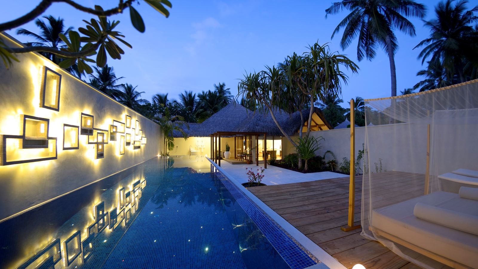 rooms-honeymoon-pool-villa