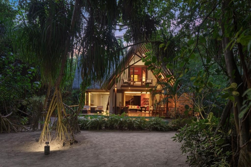 rooms-duplex-honeymoon-suite