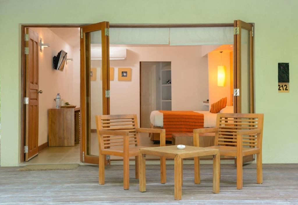 rooms-garden-villaslohis-villas