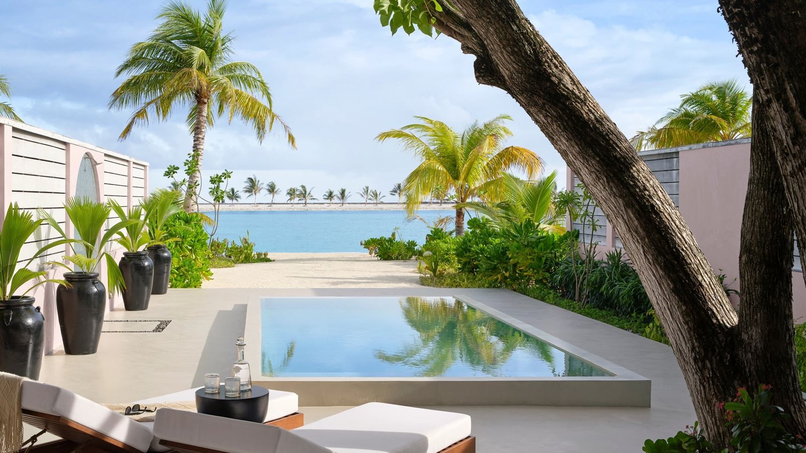 rooms-two-bedroom-residence-with-two-beach-pools