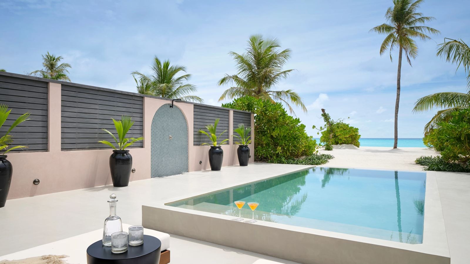 rooms-two-bedroom-residence-with-two-beach-pools