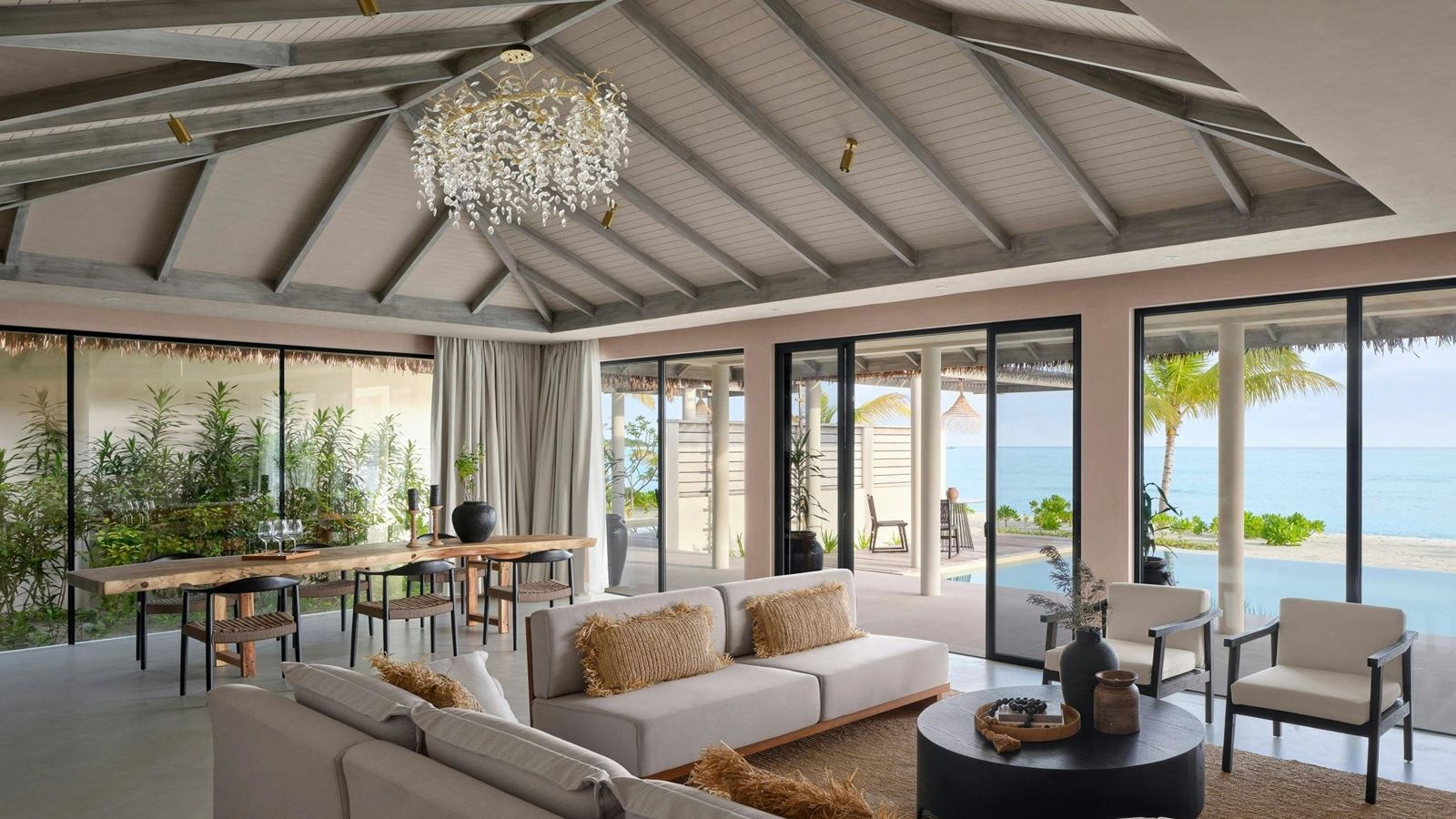 rooms-two-bedroom-residence-with-two-beach-pools-and-garden-pool