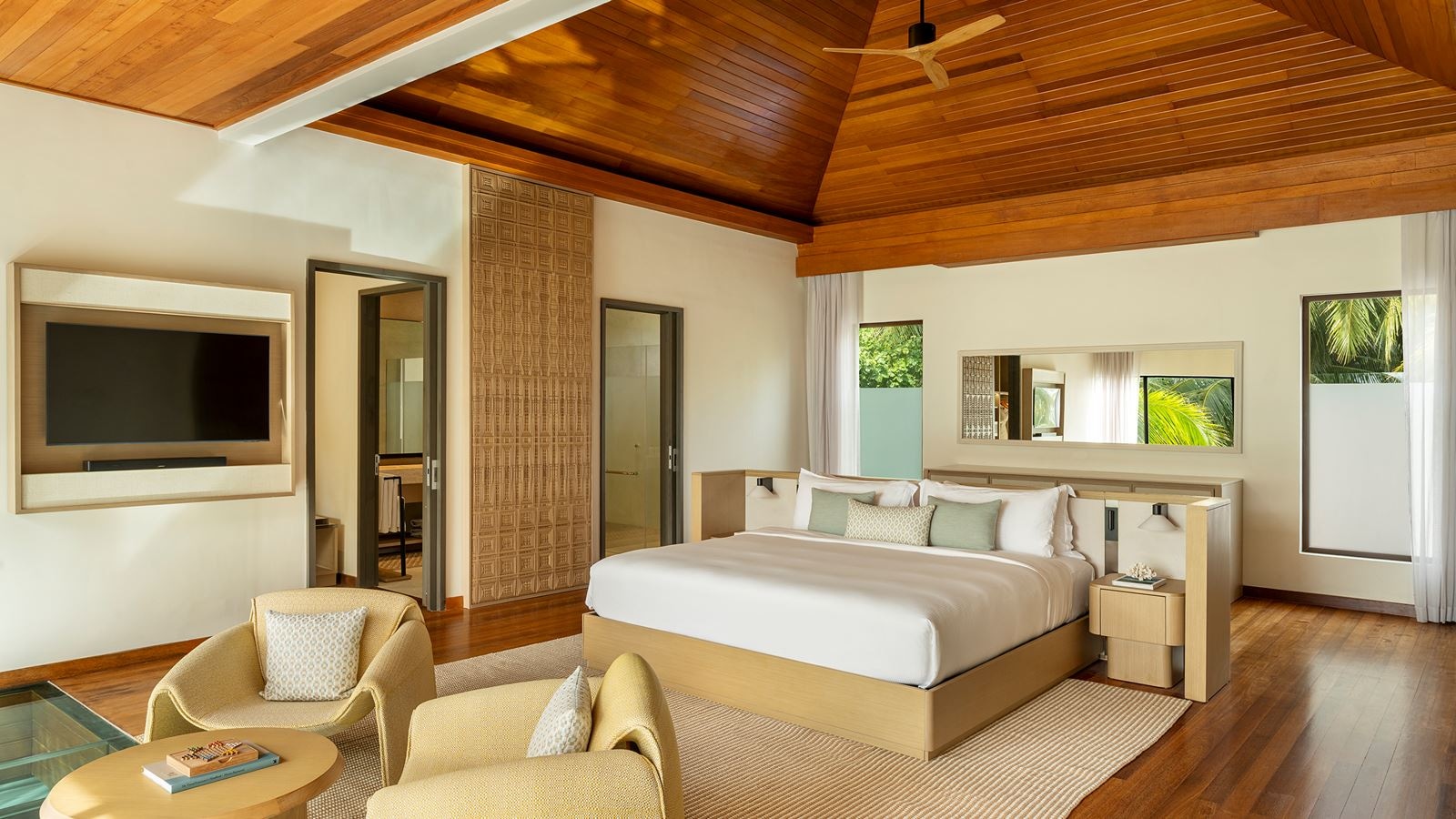 rooms-three-bedroom-beach-pavilion-with-pool