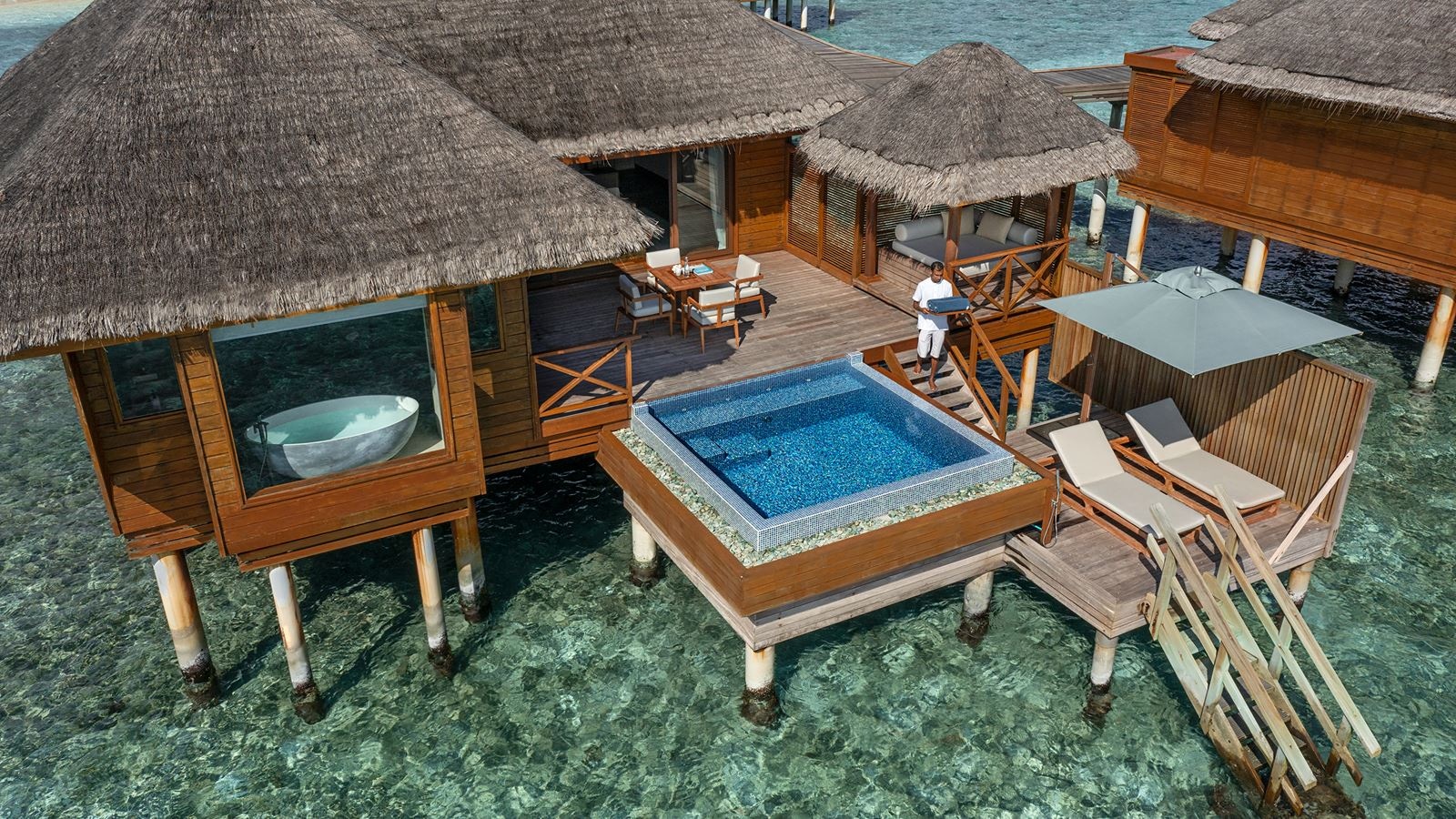 rooms-lagoon-bungalow-with-pool