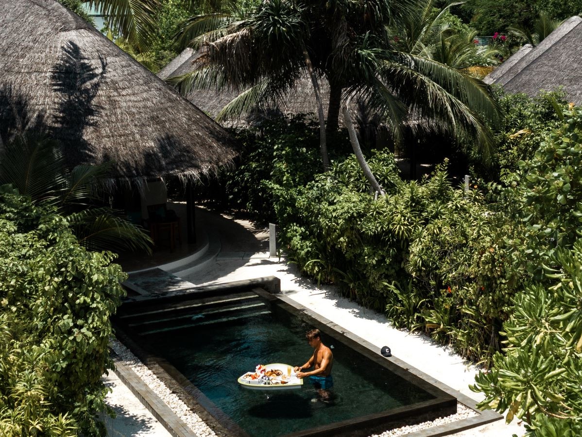 rooms-deluxe-beach-villa-with-pool