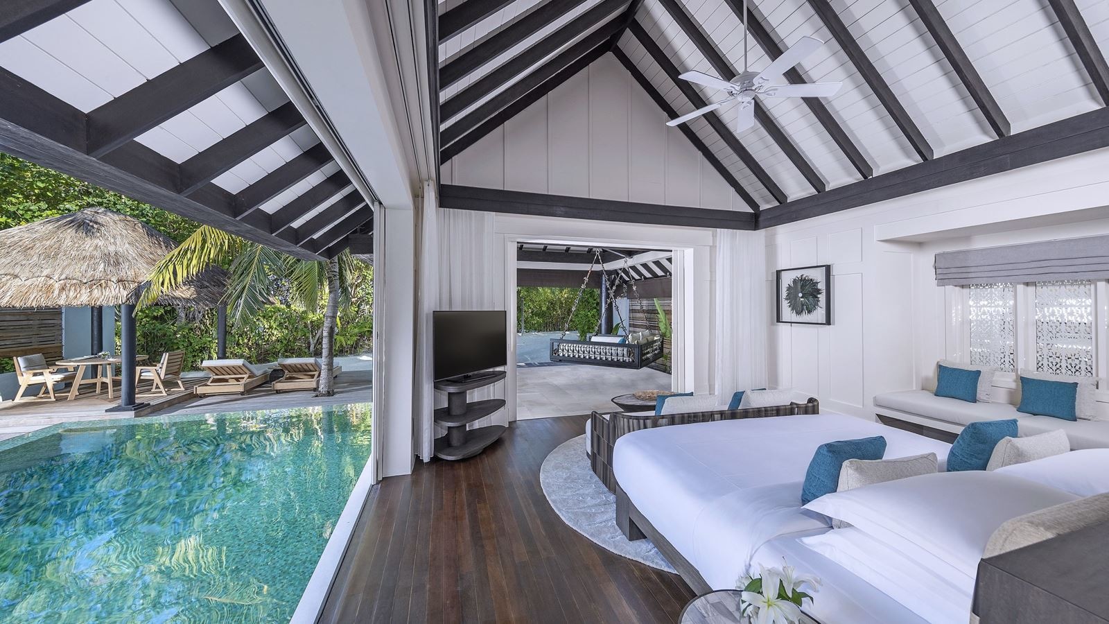 rooms-beach-house-with-pool