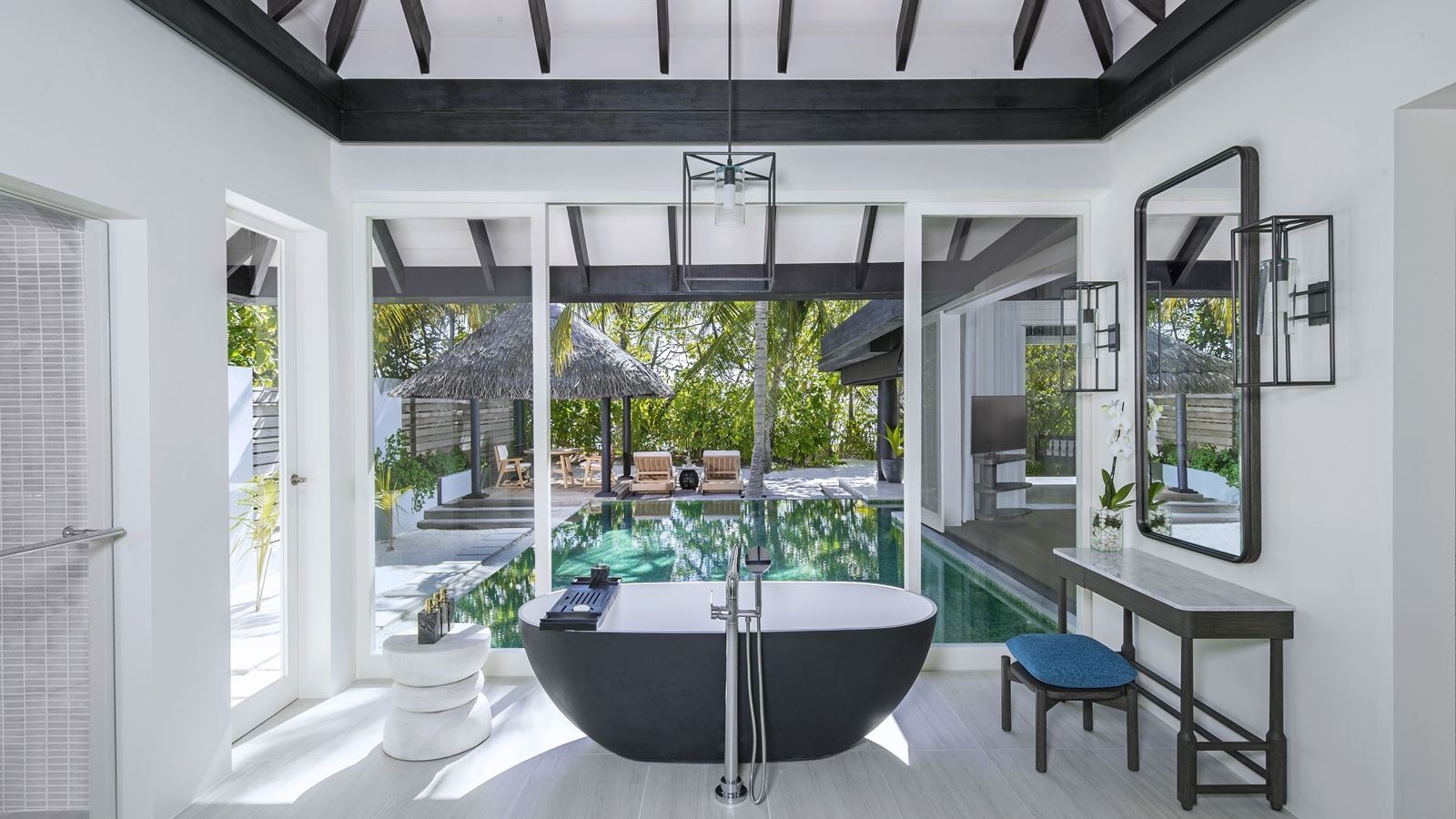 rooms-beach-house-with-pool