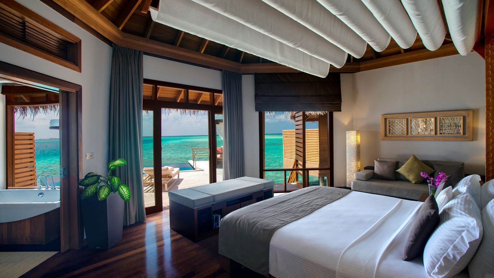 rooms-water-pool-villa