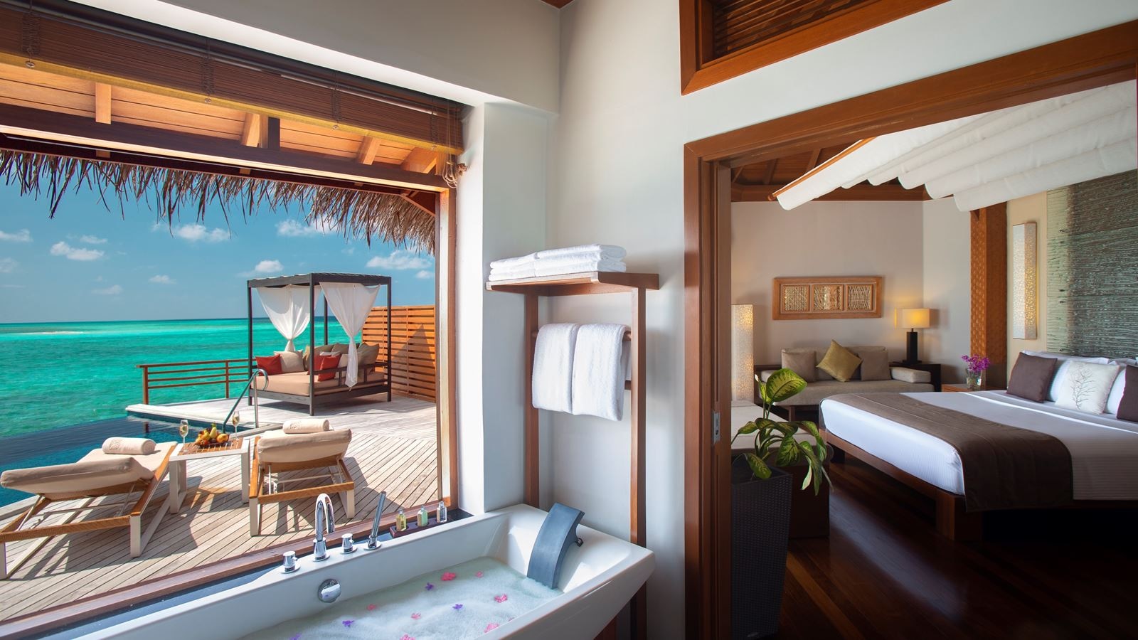 rooms-water-pool-villa