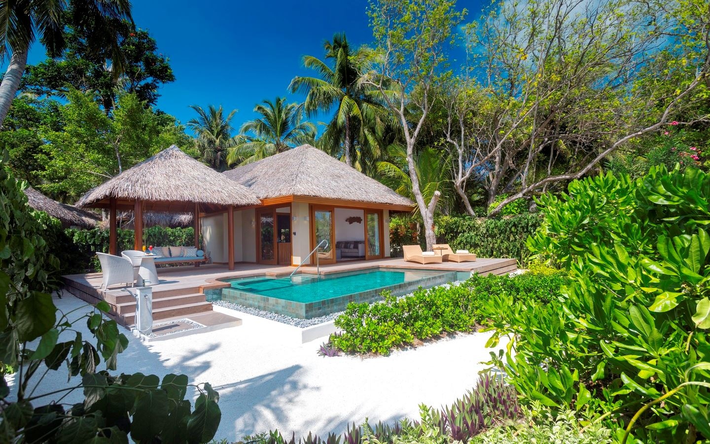 rooms-baros-suite-with-private-pool