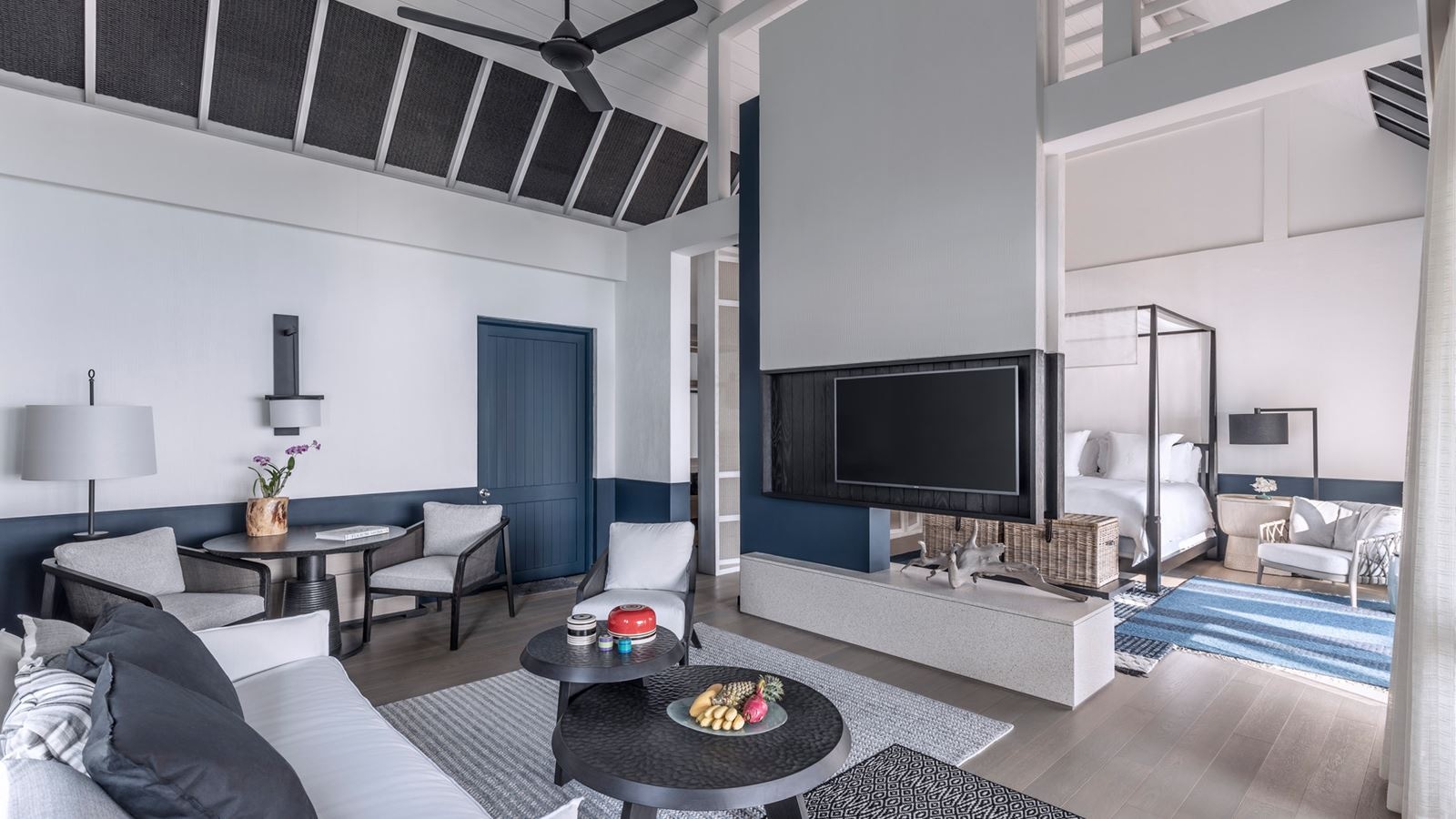 rooms-sunrise-water-villa-with-pool