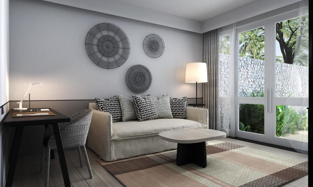 rooms-family-oceanfront-bungalow-with-pool