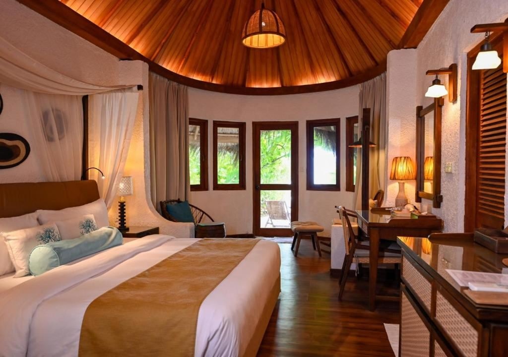 rooms-beach-bungalow