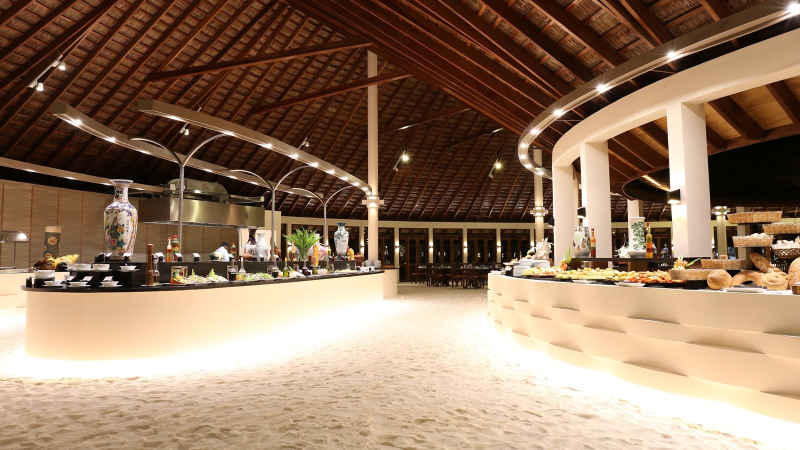 restaurants-farivalhu-restaurant