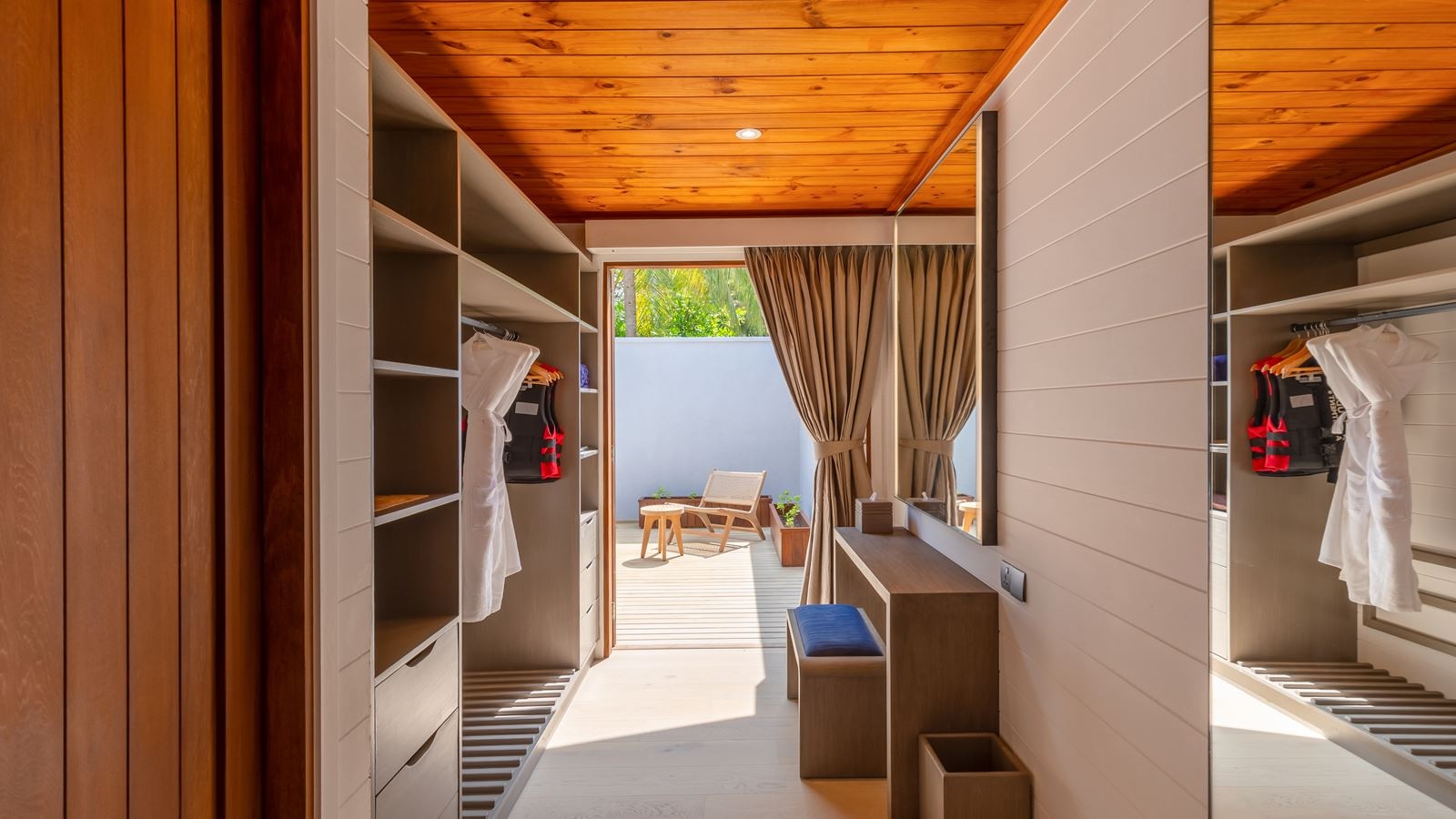 rooms-two-bedroom-beach-pool-villa