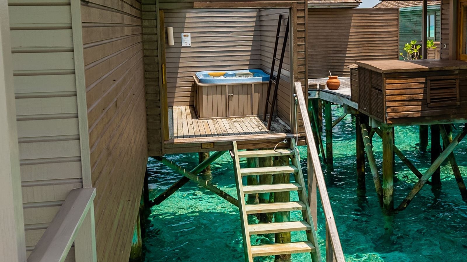 rooms-ocean-villa-18+-adults-only