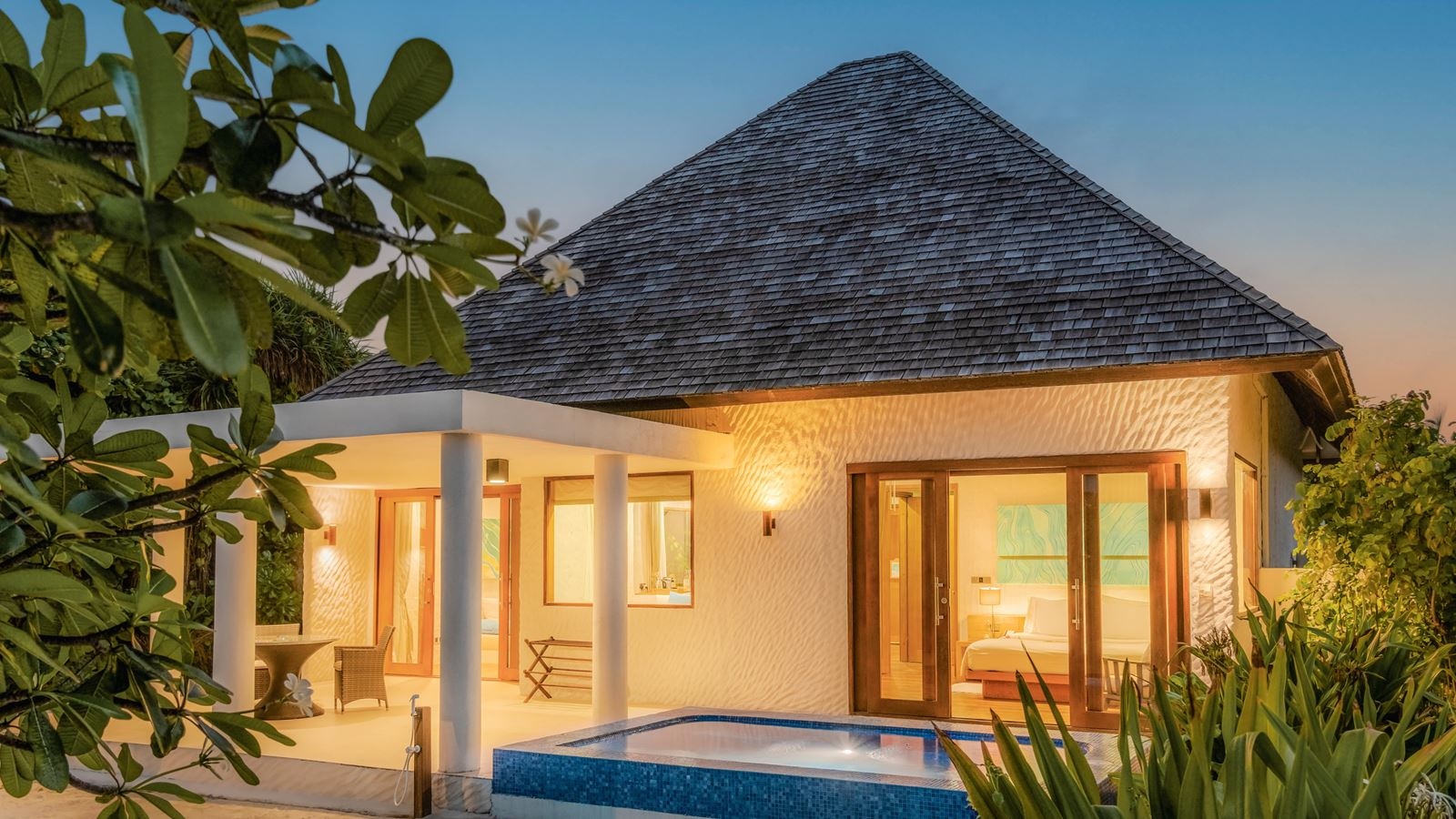 rooms-beach-residence-with-plunge-pool