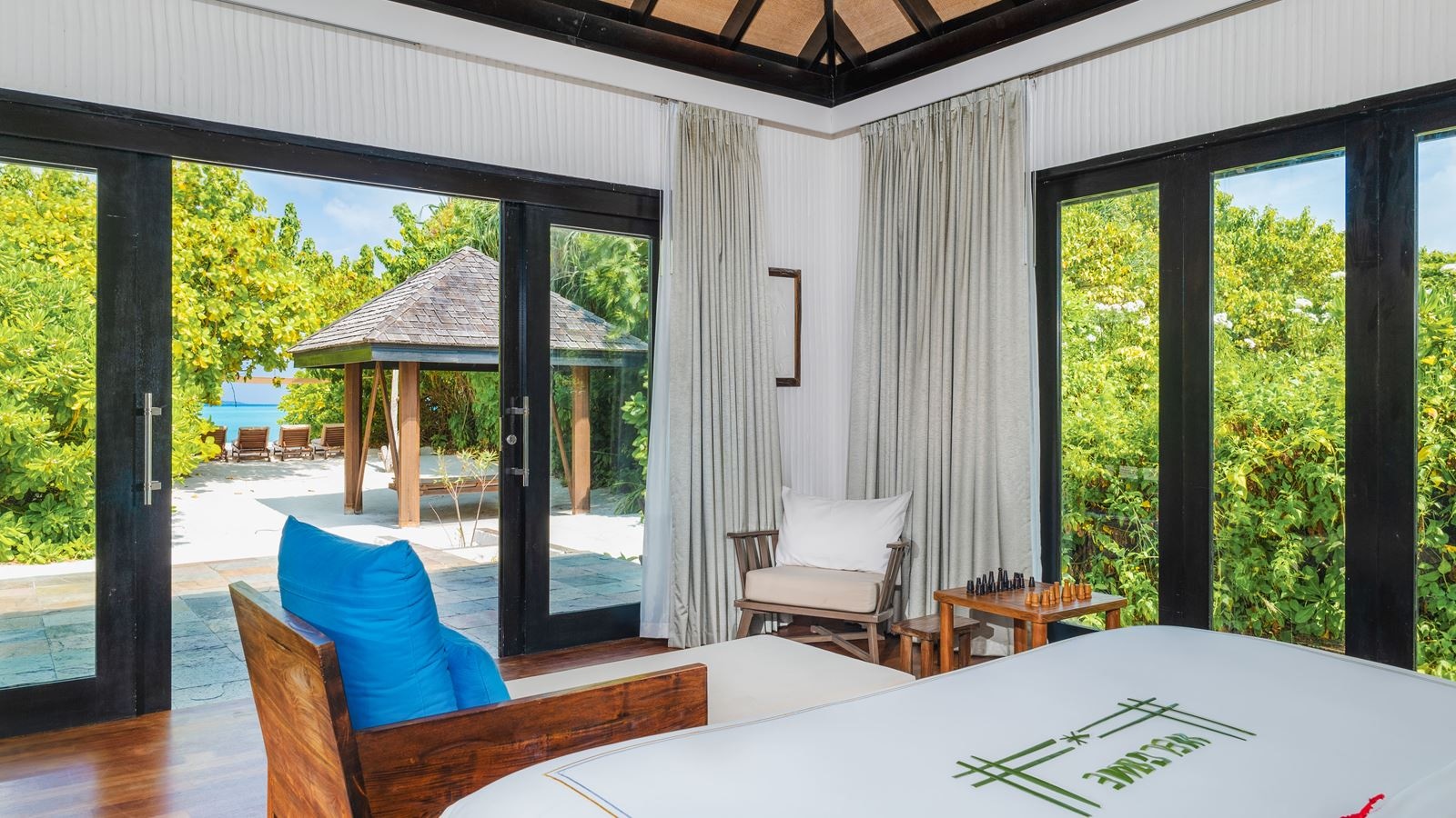 rooms-two-bedroom-beach-residence-with-pool