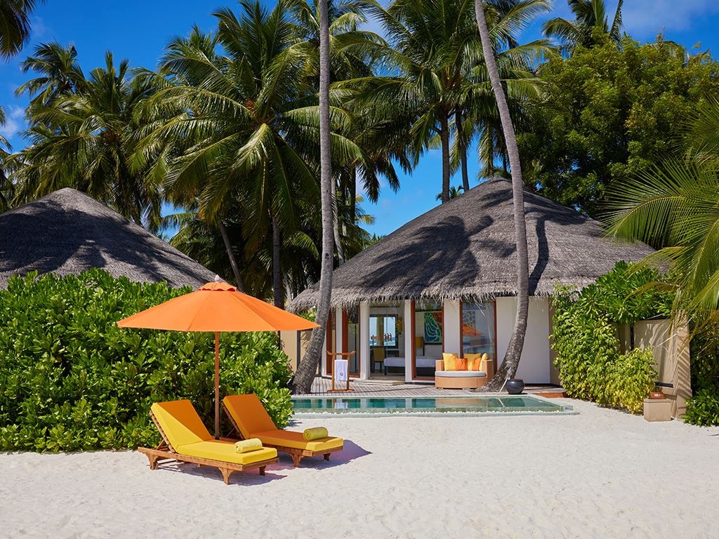 rooms-beachfront-family-pool-villa