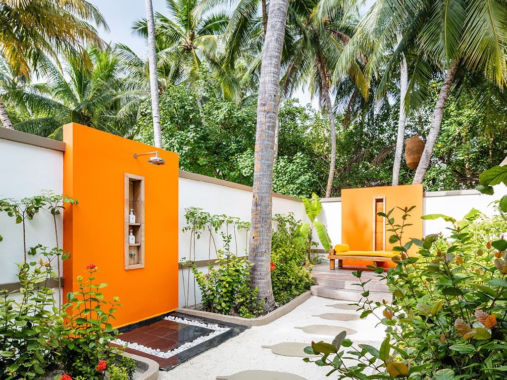 rooms-beachfront-family-pool-villa