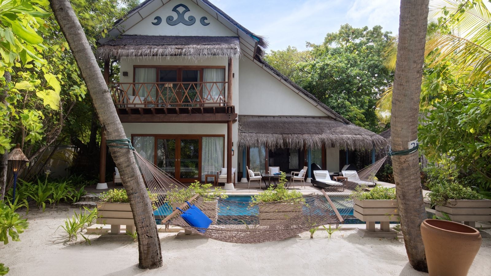 rooms-nirvana-presidential-suite-two-bedroom-beach-suite-with-pool