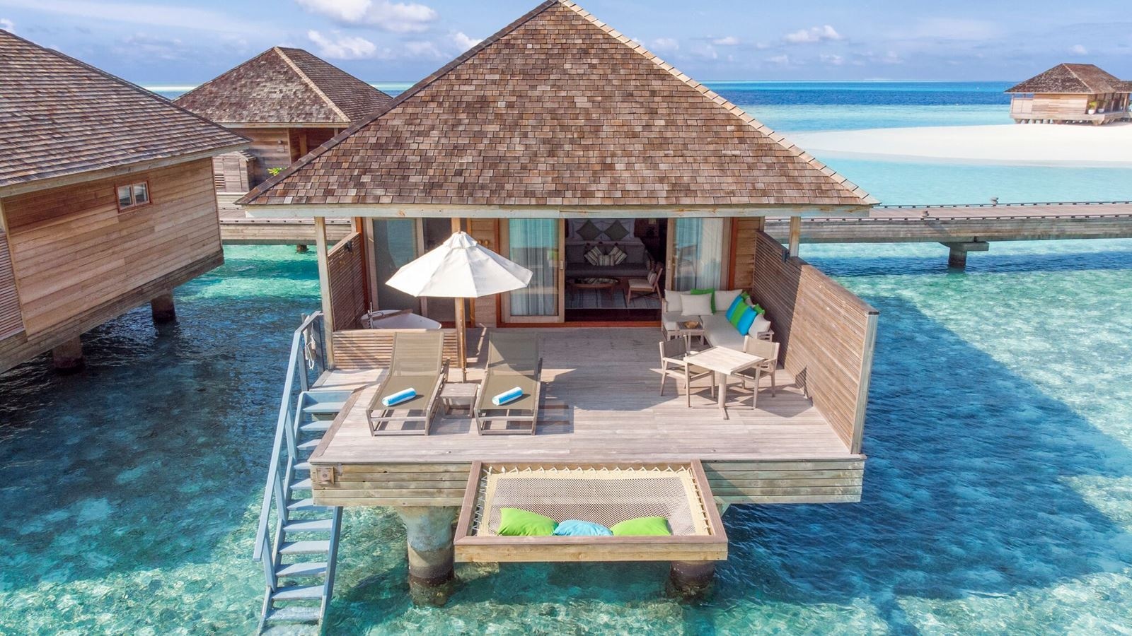 rooms-romantic-ocean-villa