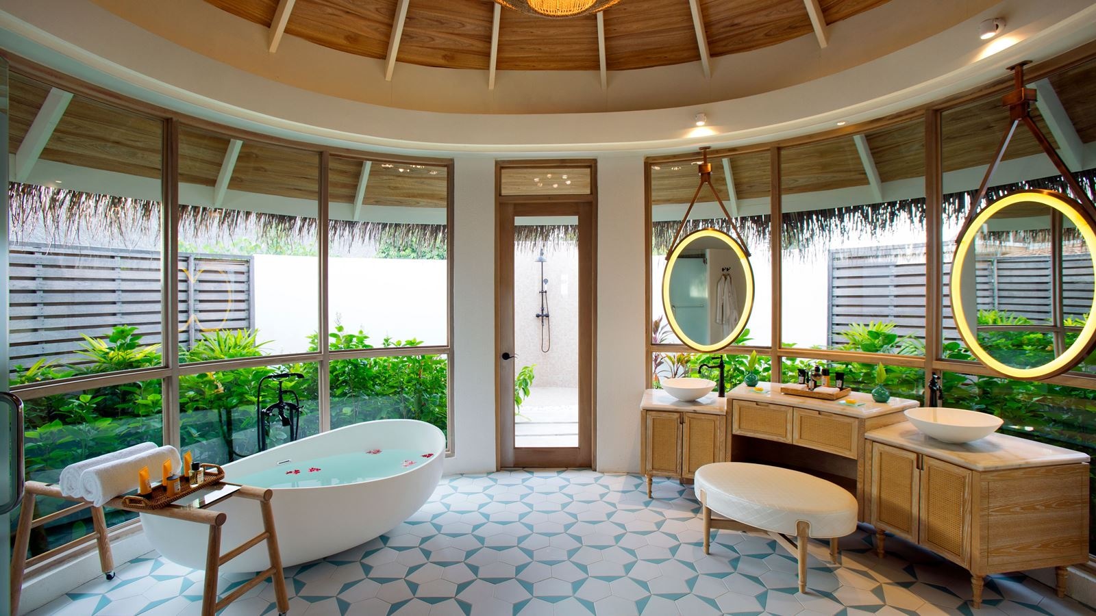 rooms-beach-villa-with-private-pool