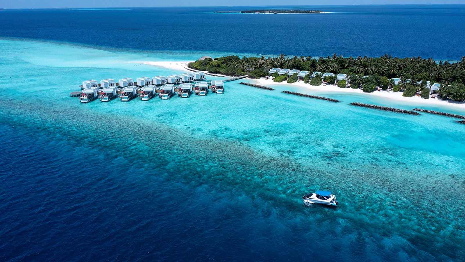 rooms-lagoon-villa-with-pool