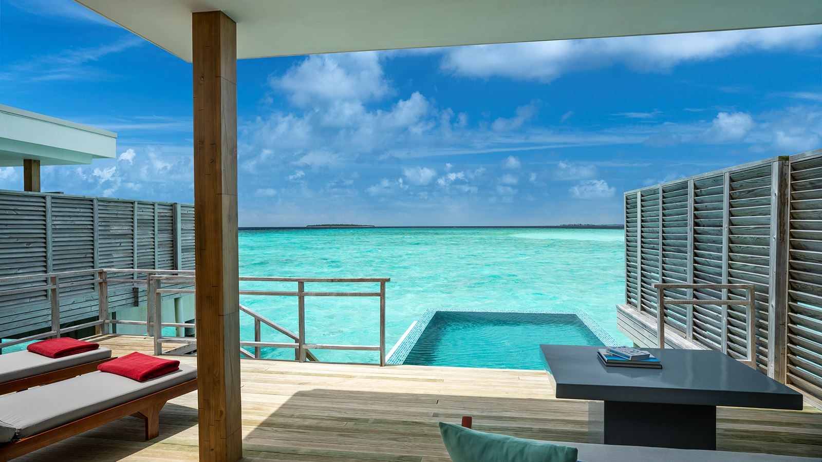 rooms-lagoon-villa-with-pool