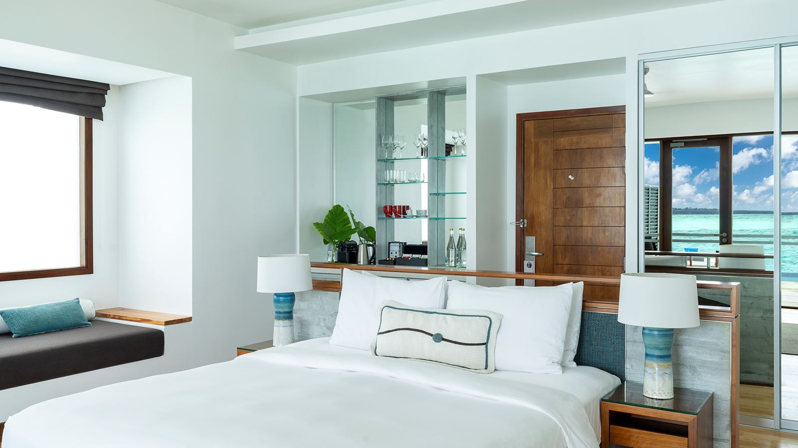 rooms-lagoon-villa-with-pool