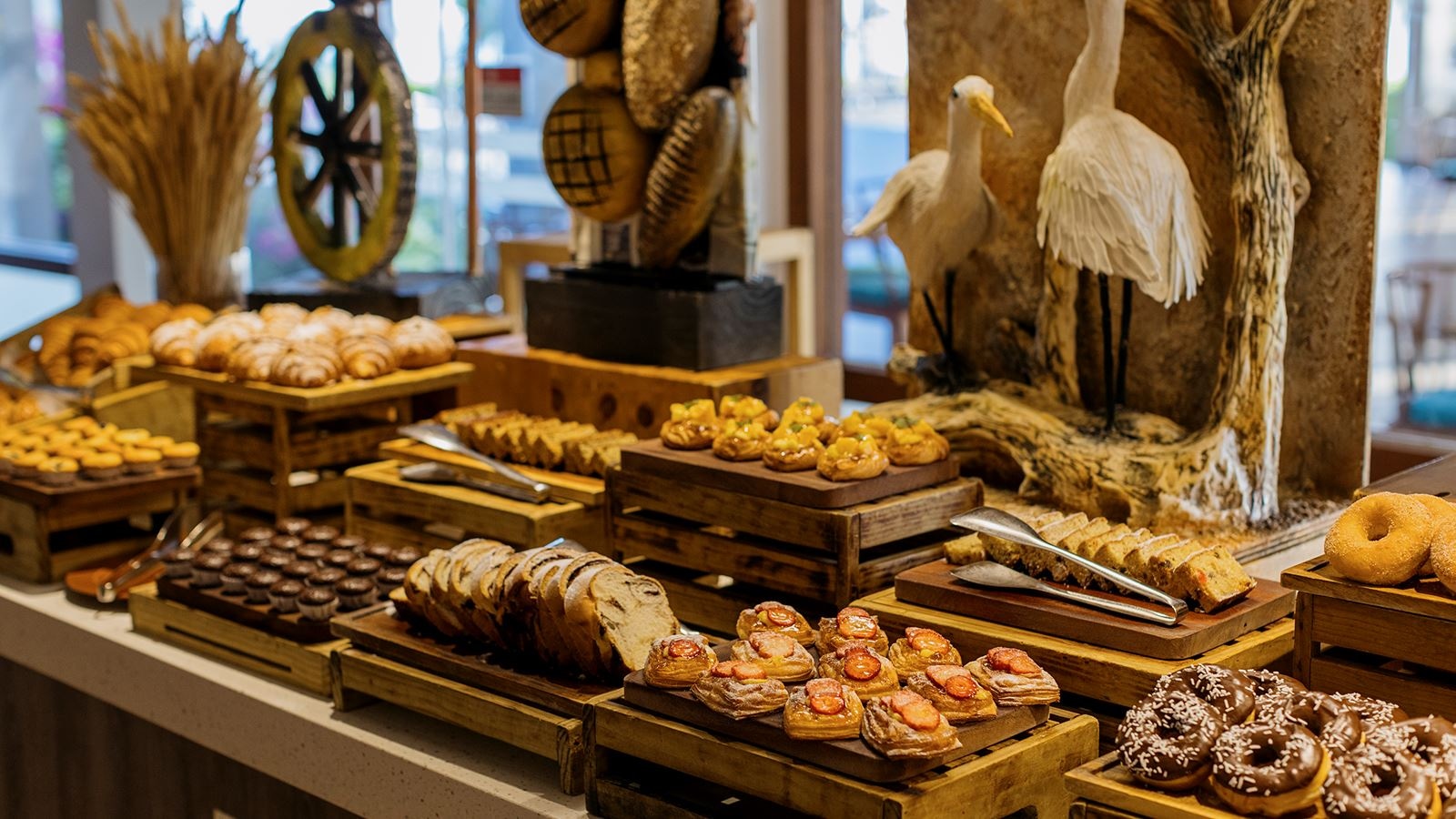 restaurants-capers-buffet-restaurant