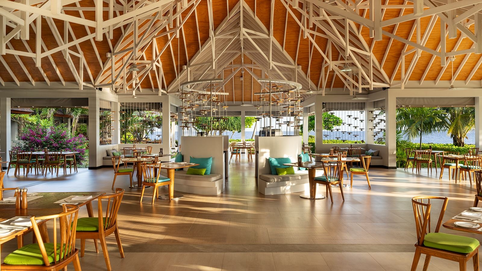 restaurants-capers-buffet-restaurant